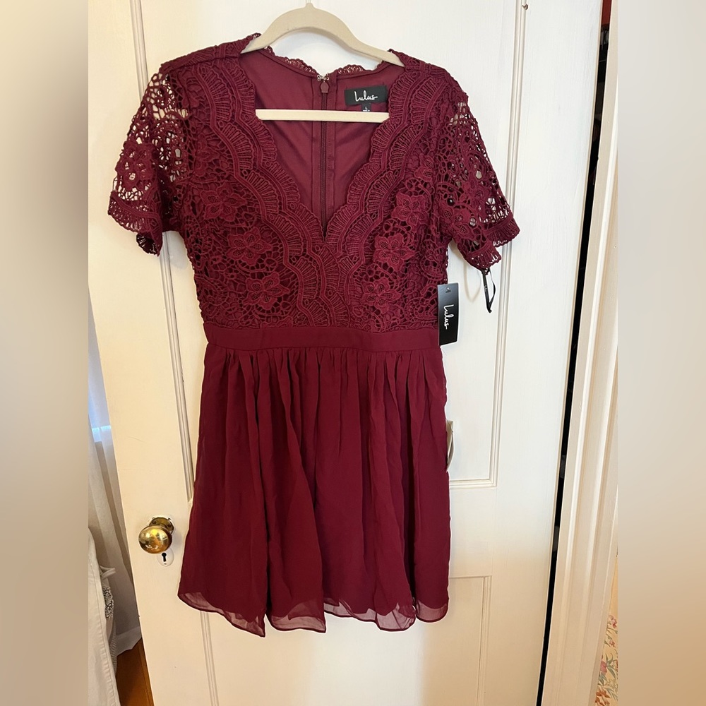 Lulus maroon dress